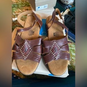 SAS leather sandals 10 wide